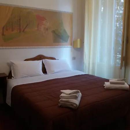 Отель Airone Флоренция