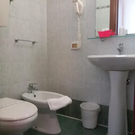 Airone Отель 3*